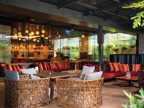 Breakfast, lunch, dinner served; international cuisine 