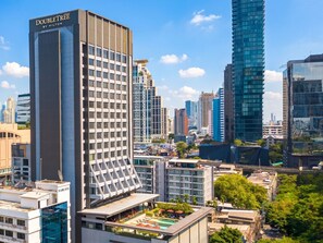Exterior - DoubleTree by Hilton Sukhumvit Bangkok (Bangkok)