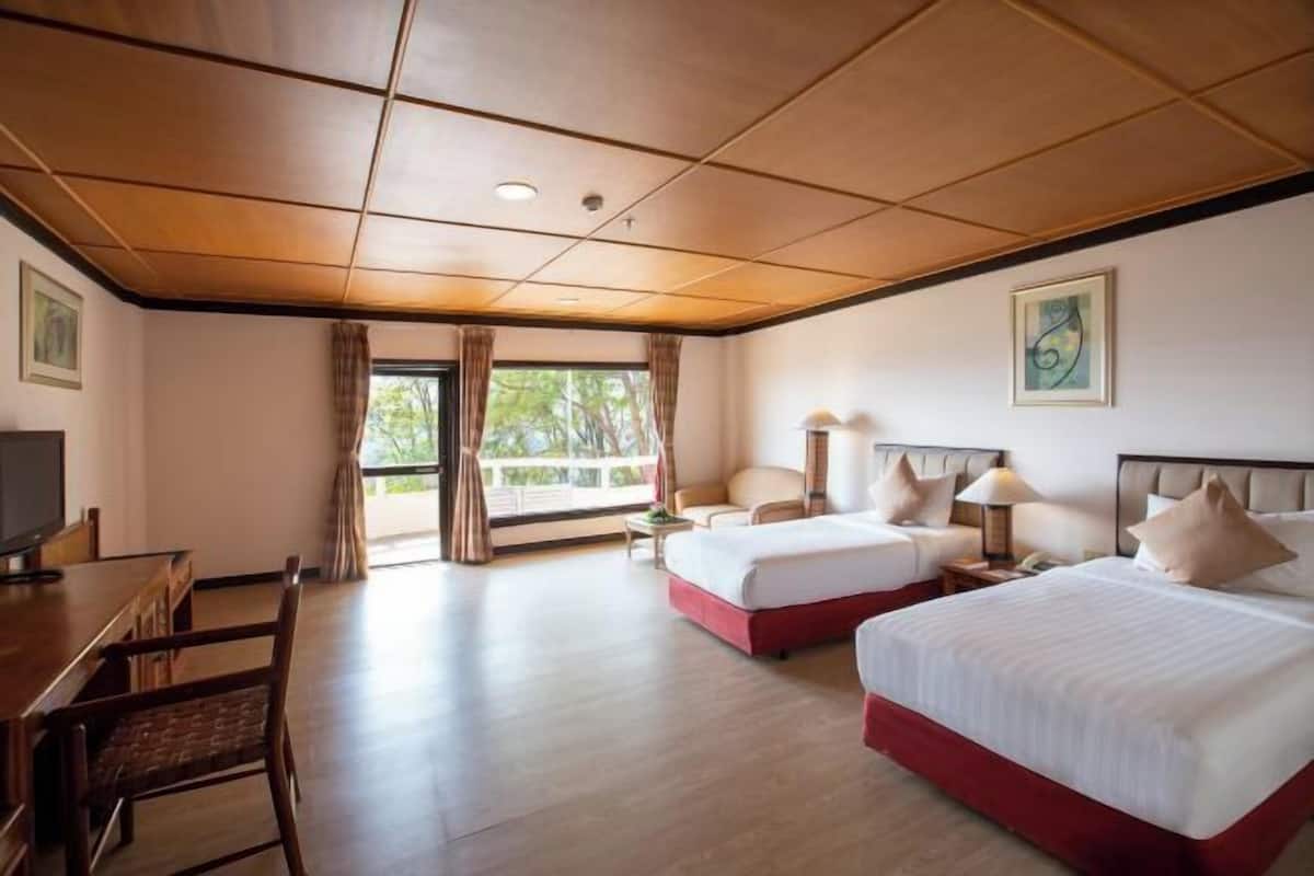 1 habitación, ropa de cama de alta calidad, minibar y escritorio