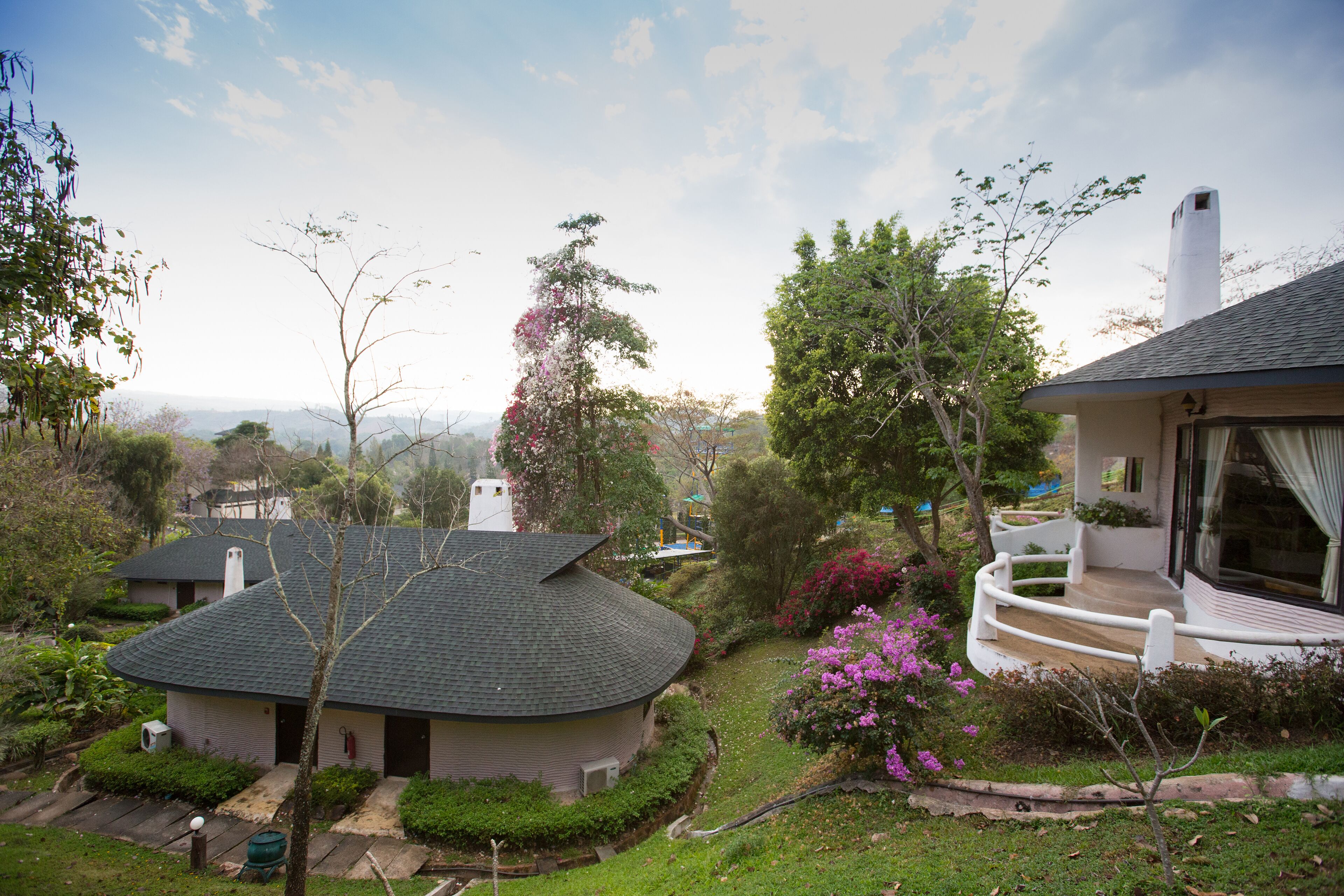 Hillside Chalet Deluxe with Bathtub | Quang cảnh từ phòng