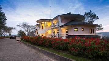 Halaman properti