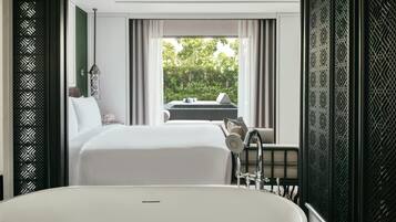 Classic Room, 1 King Bed (Terrace Access, Outdoor Hot Tub)