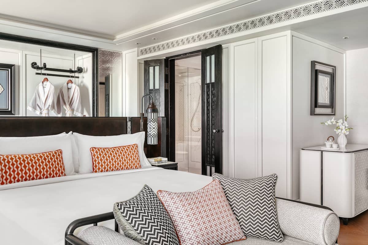 Premium bedding, minibar, in-room safe, laptop workspace