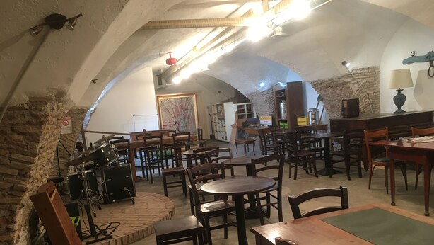 Bar (on property) - Rodrigo de Vivar (Rome)