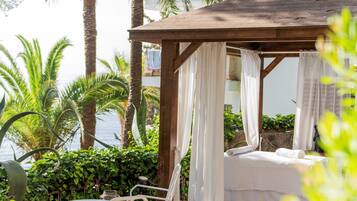 Behandelingskamers voor koppels, sportmassages, massage op het strand