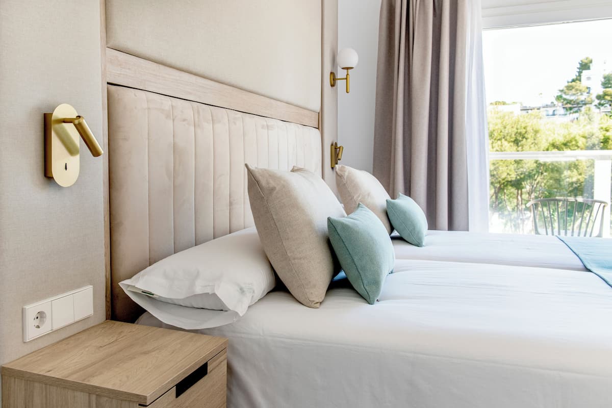 down duvets, in-room safe, desk, blackout curtains