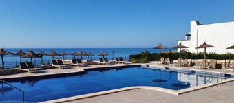 Alua Suites las Rocas Hotel