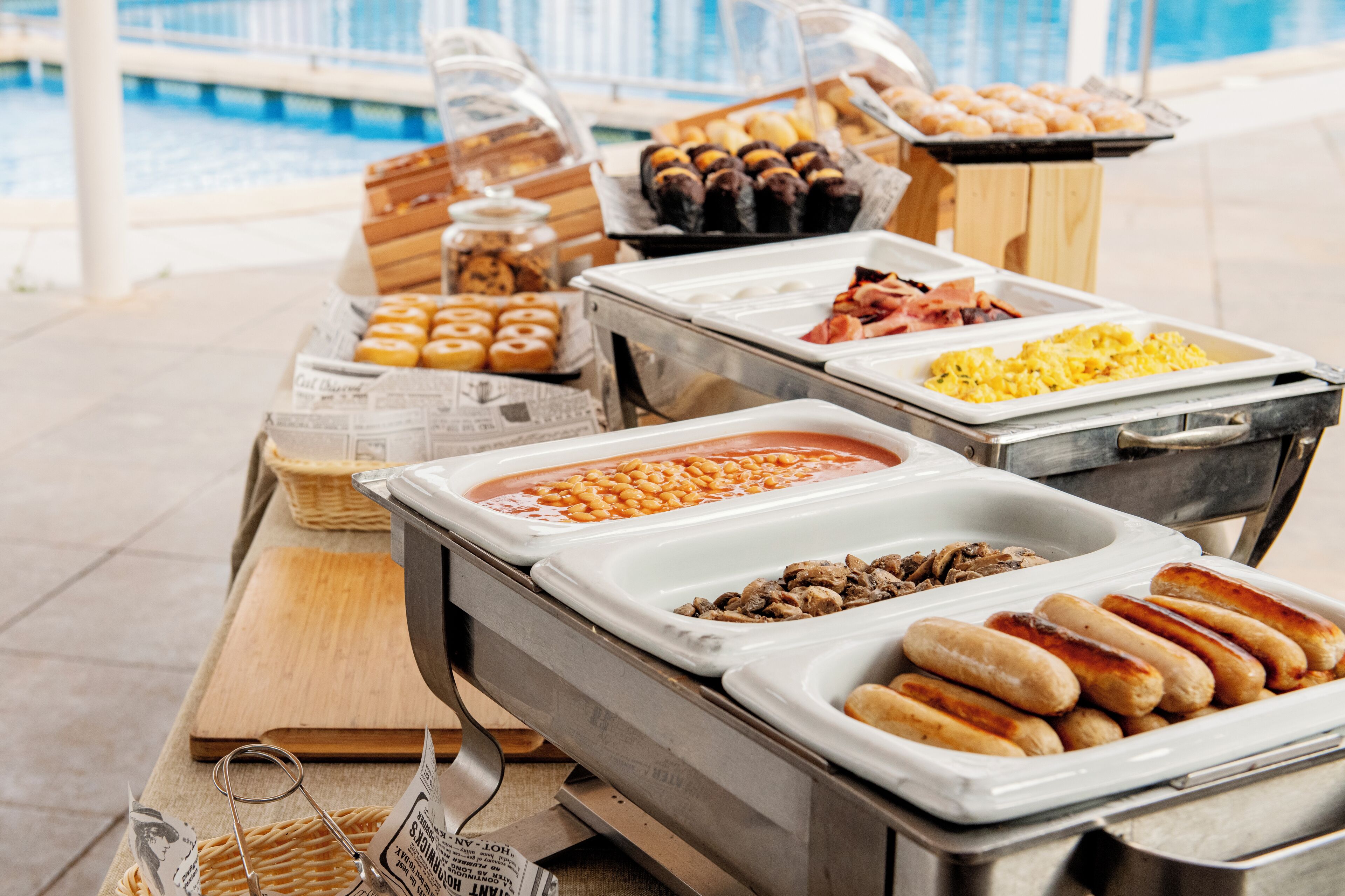 Se ofrece un desayuno bufé todos los días (por un coste adicional)