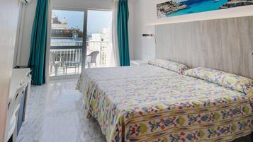 Caixa forta a l'habitació, escriptori, wifi gratuïta i roba de llit