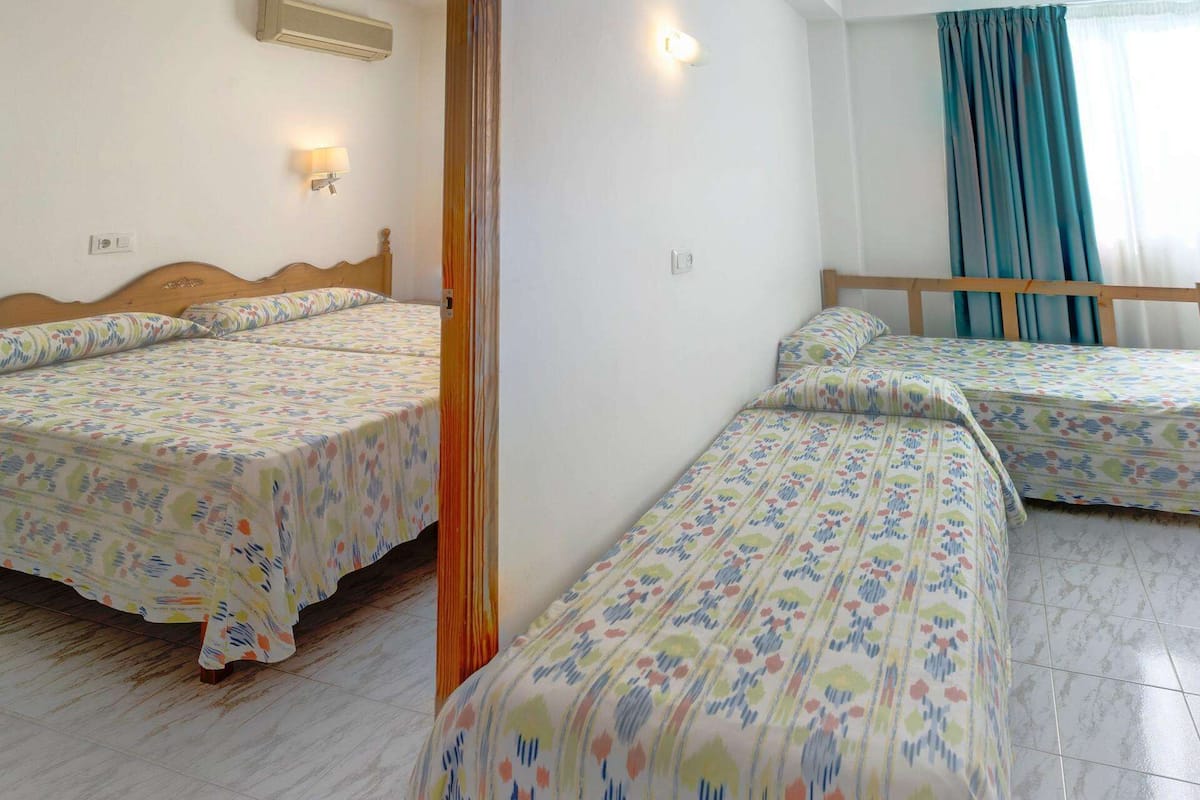 In-room safe, desk, free WiFi, bed sheets