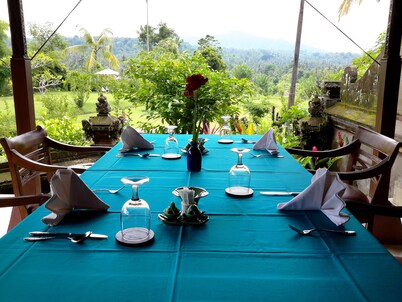 普里巴古斯曼格斯酒店