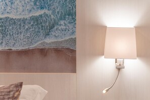 In-room safe, desk, cots/infant beds, free WiFi - Hotel Amic Colón (Palma de Mallorca)