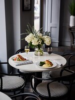 Breakfast, lunch, dinner served; Regional cuisine 