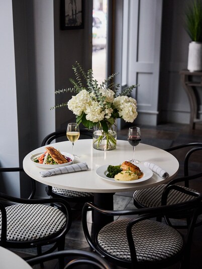 Club Quarters Hotel Downtown, Houston