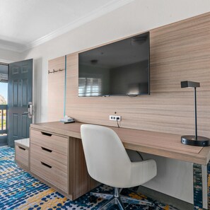 高級寢具、特厚豪華床墊、隔音、熨斗/熨衫板