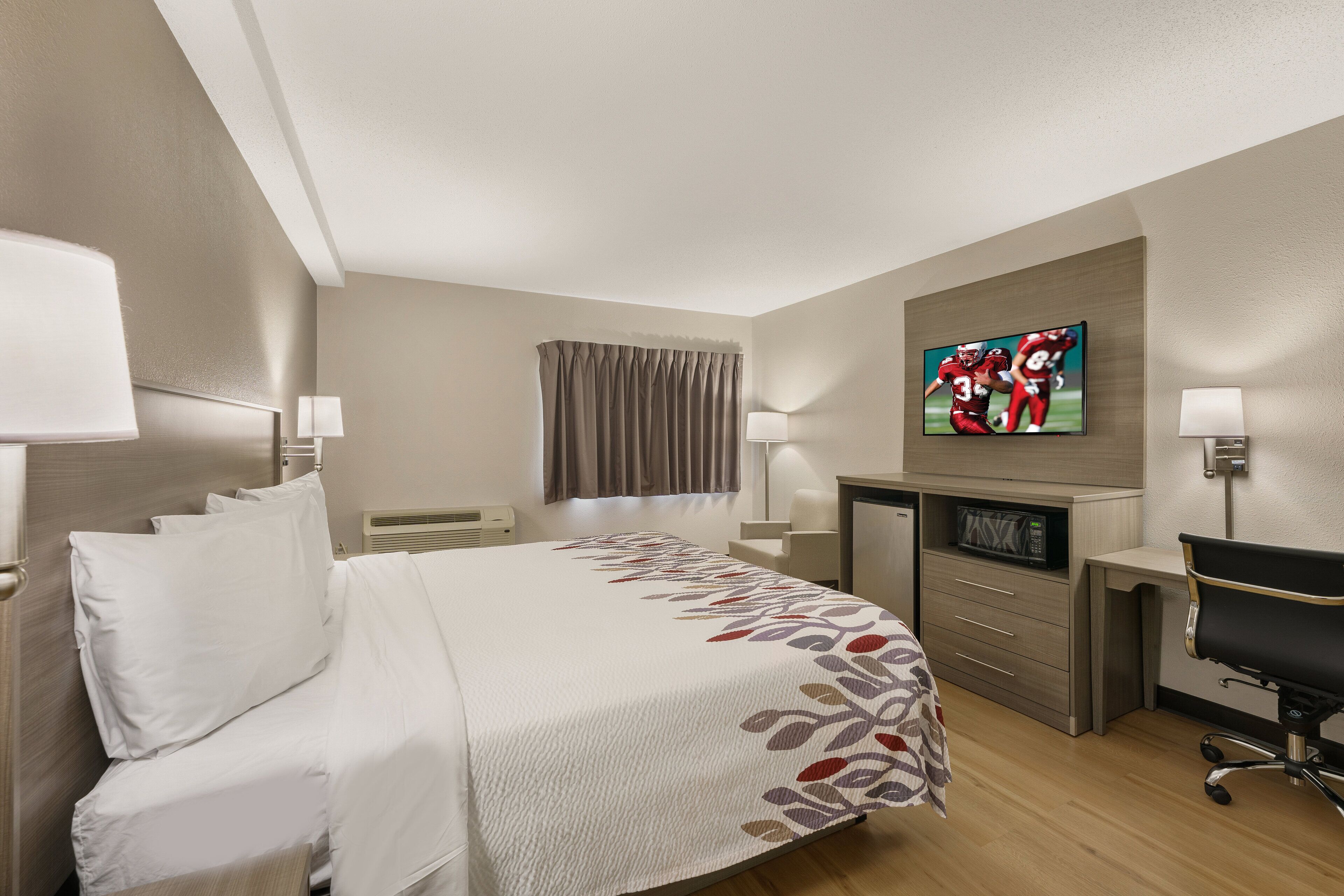 standard room, 1 king bed, accessible, non smoking | 1 bedroom, desk, laptop workspace, blackout curtains