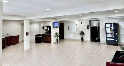 Red Roof Inn & Suites Newport – Middletown, RI