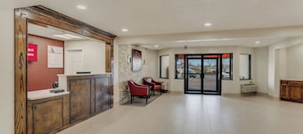 Red Roof Inn & Suites Newport – Middletown, RI