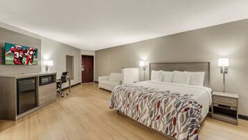 Standard Suite, 1 King Bed with Sofa bed, Non Smoking