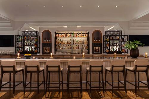 Bar (en el alojamiento)