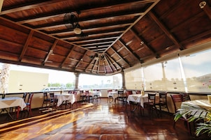 Bar (en la propiedad)