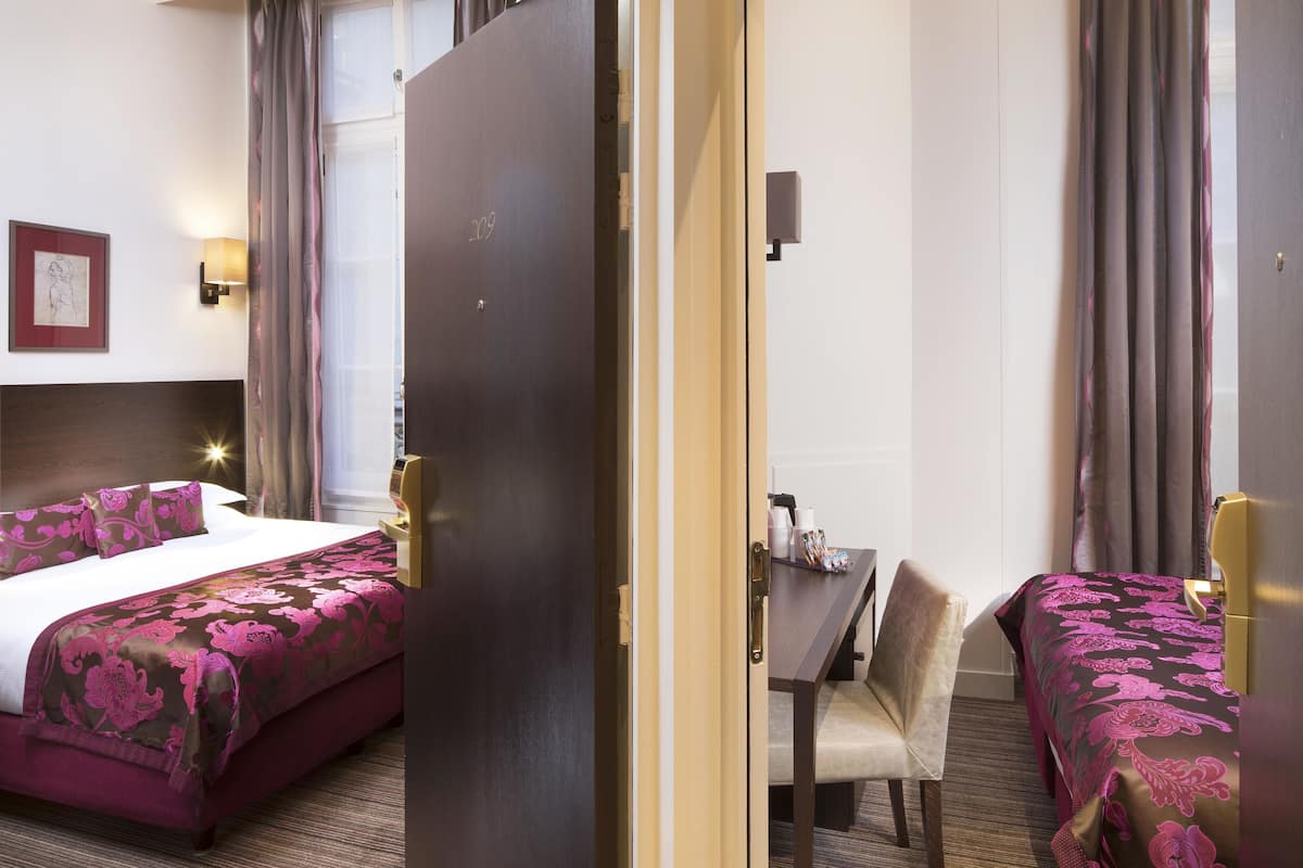 Premium bedding, in-room safe, desk, soundproofing