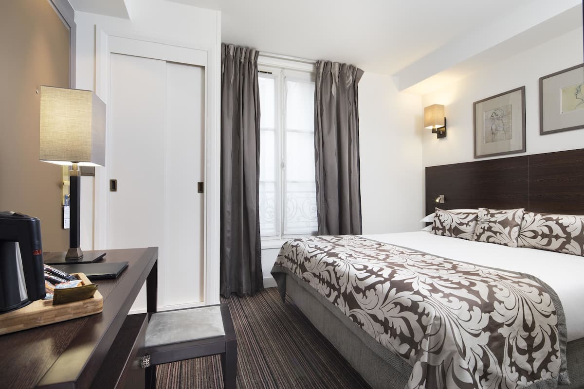 Classic Room | Premium bedding, in-room safe, desk, soundproofing