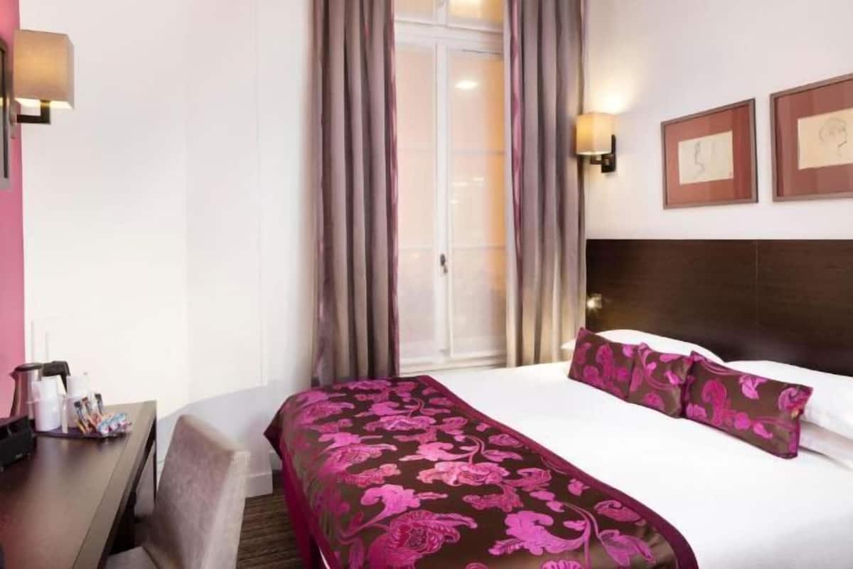 Premium bedding, in-room safe, desk, soundproofing