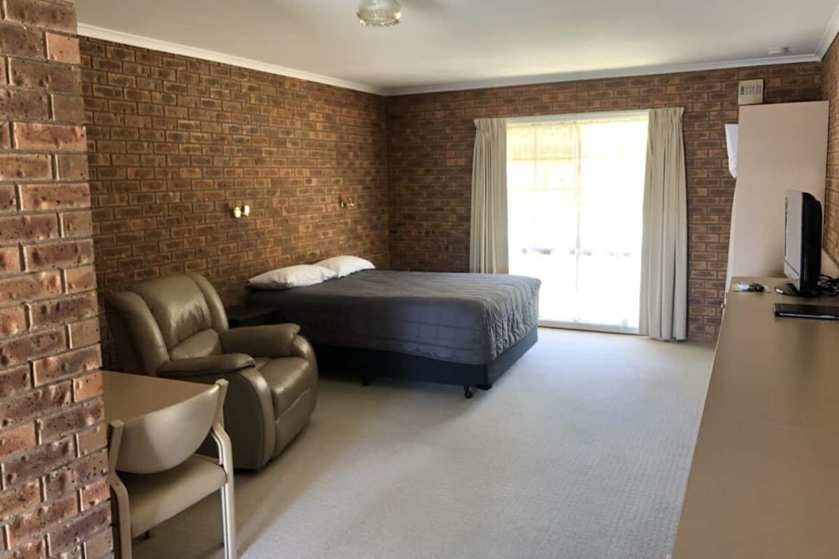 Deluxe-Zimmer | 1 Schlafzimmer, Bettwäsche aus ägyptischer Baumwolle, Schreibtisch
