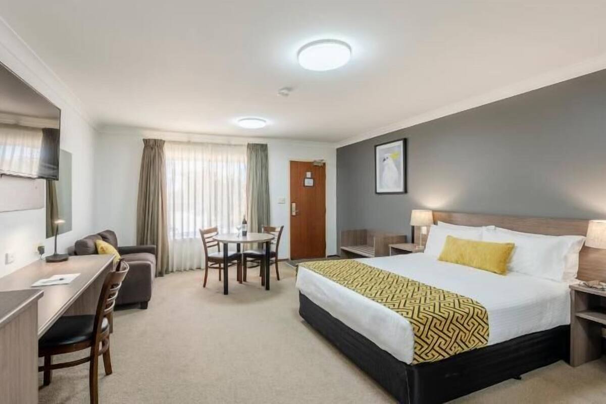 Literie de qualitĂ©, minibar, bureau, rideaux dâobscurcissement