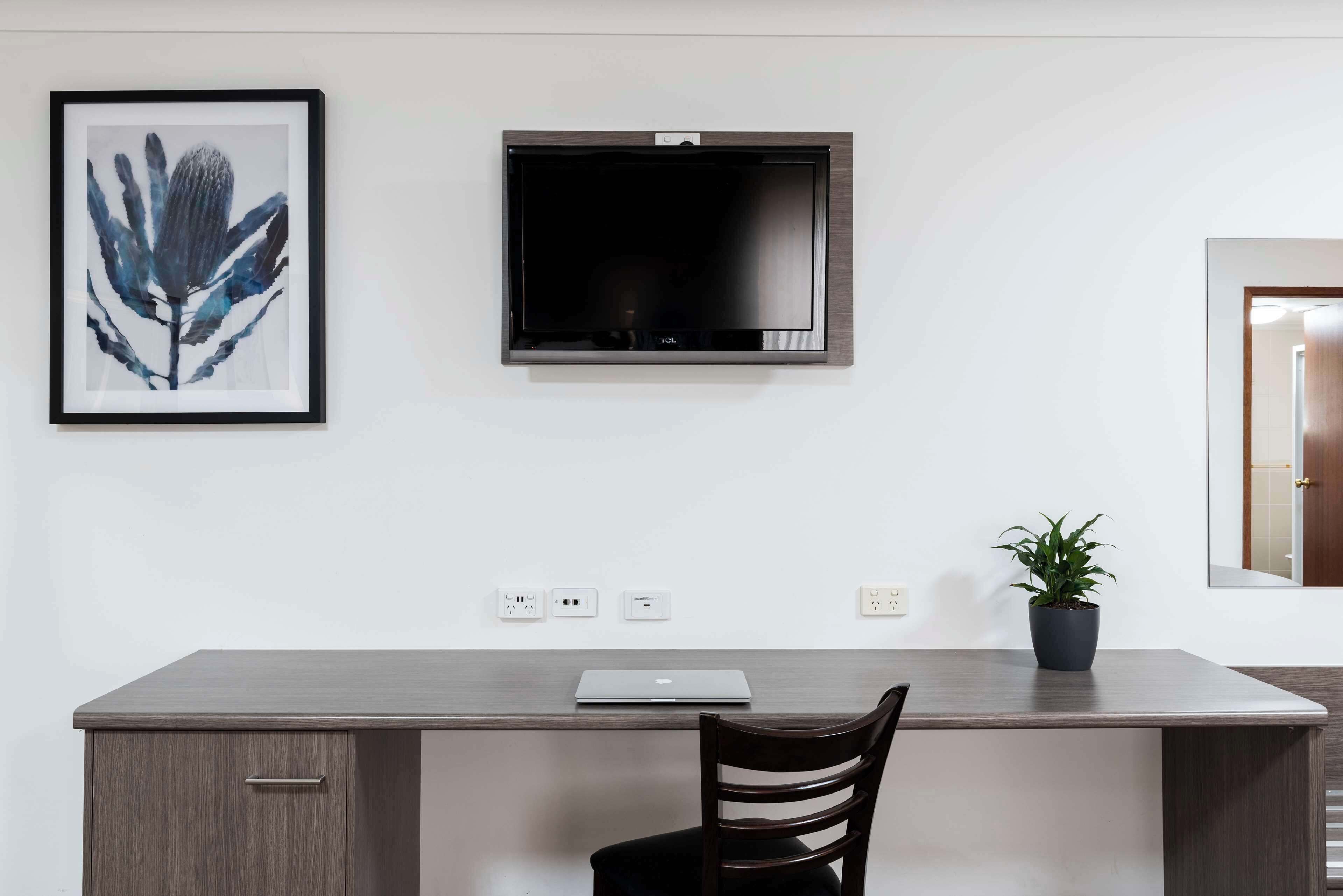 family room, 1 single bed, non smoking, kitchenette | room amenity