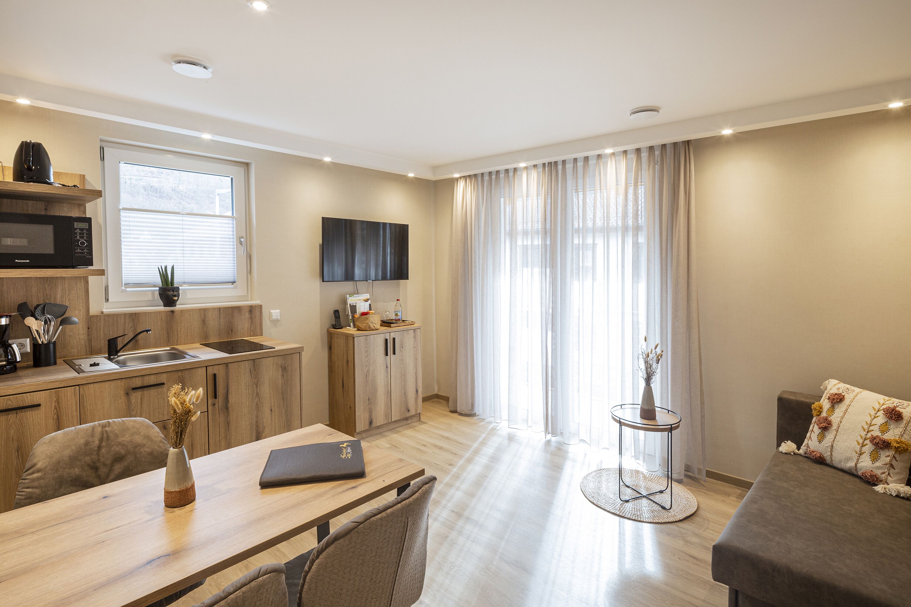 Loft, Annex (Forellerie Typ 3, opposite mainstreet) | Wohnbereich | LCD-Fernseher