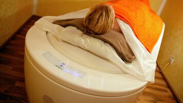 Sauna, soins corporels, massages aux pierres chaudes