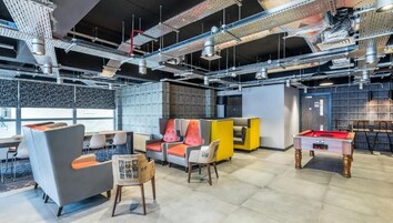 Petit déjeuner complet (14.00 GBP par personne)