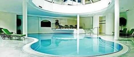 Piscine couverte