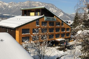 Front of property - Hotel Park (Sankt Johann in Tirol)