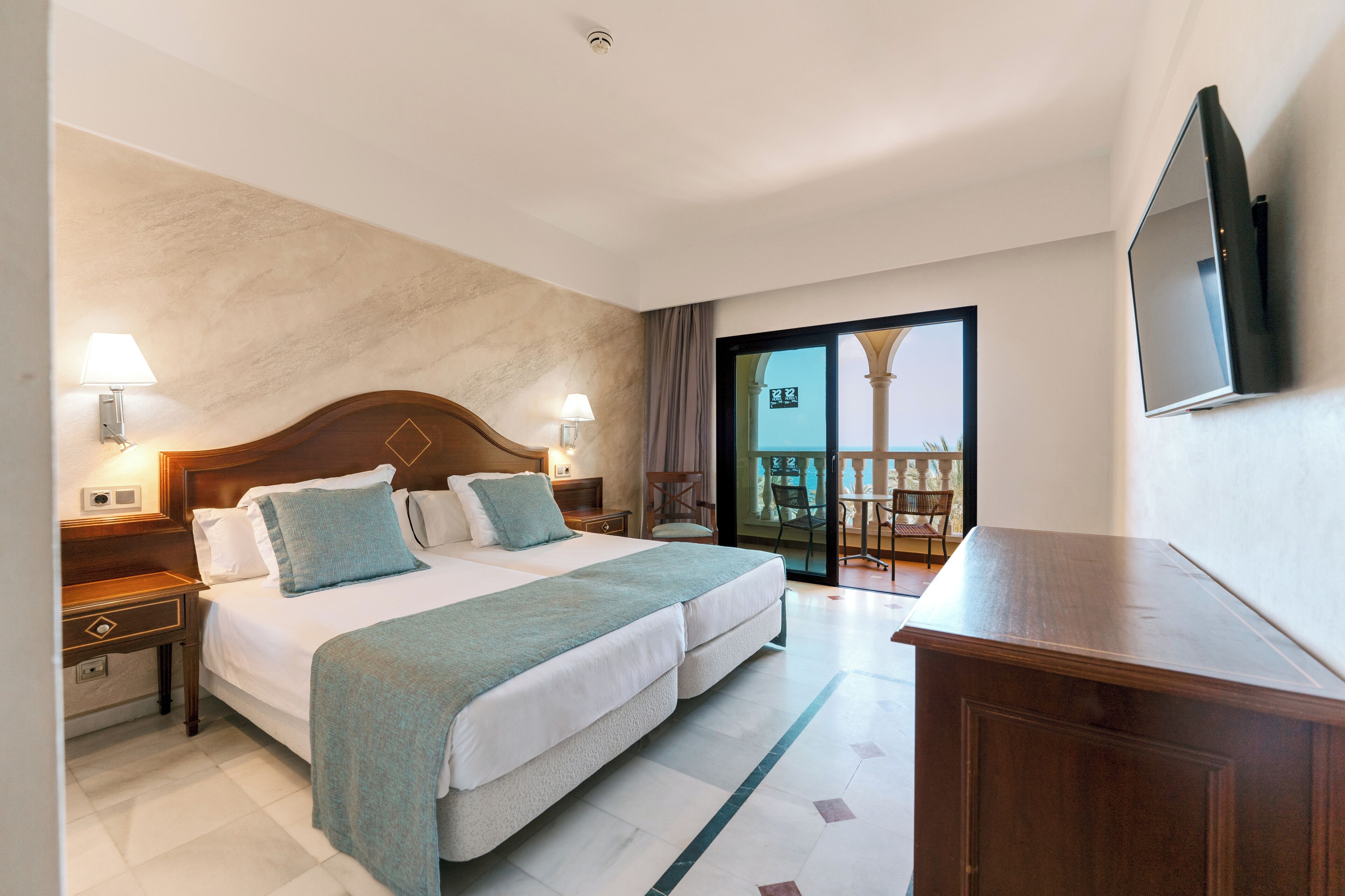 Minibar, desk, free cots/infant beds, WiFi