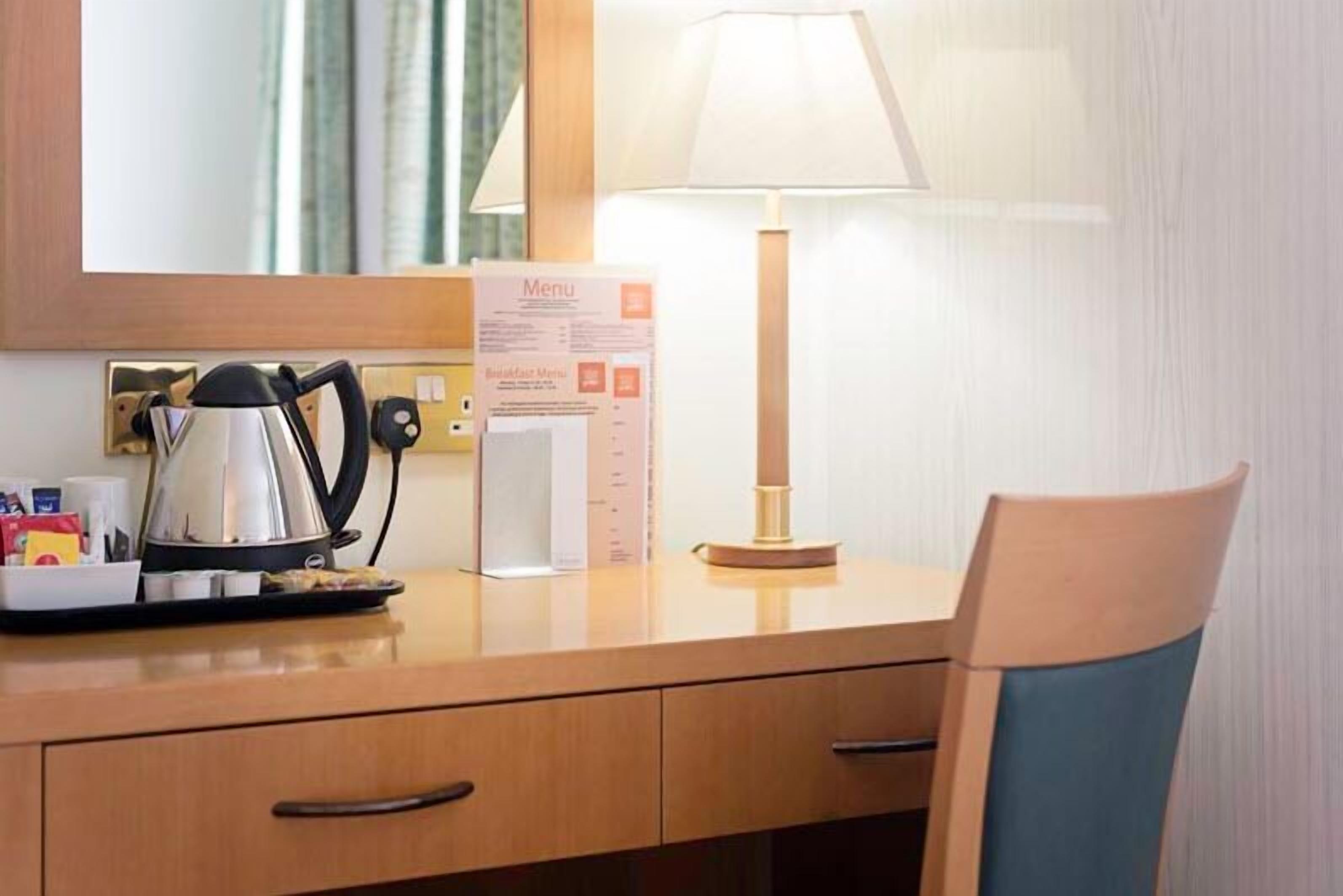 single room, sea view | room amenity