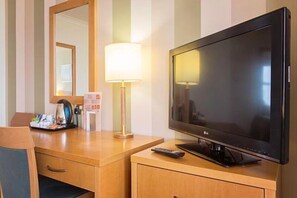 In-room safe, desk, iron/ironing board, free WiFi