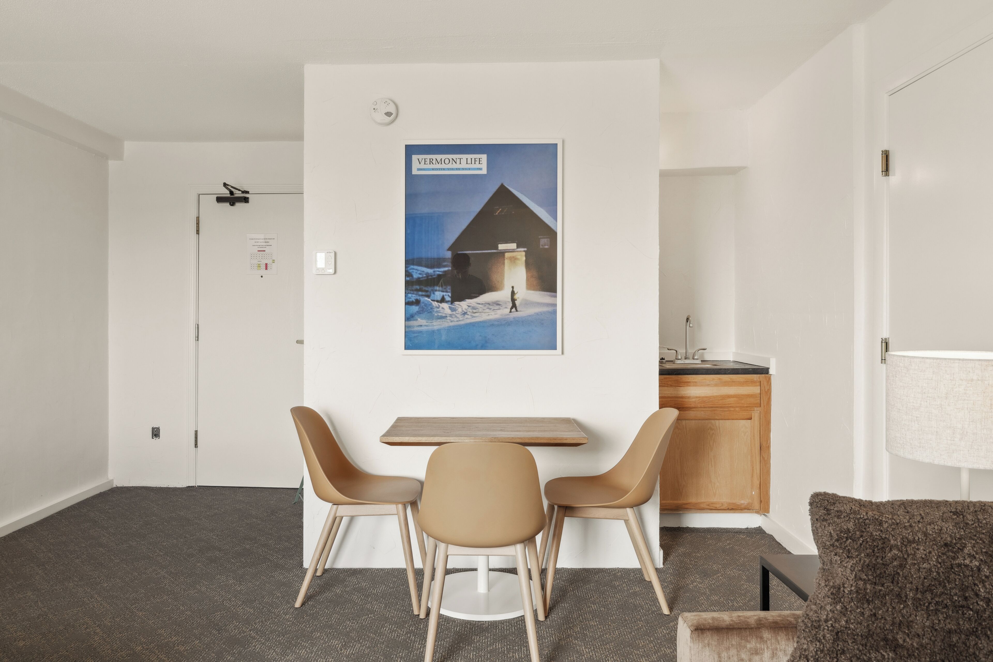 signature studio suite, 1 queen bed, mountain view | 1 bedroom, desk, blackout curtains, soundproofing