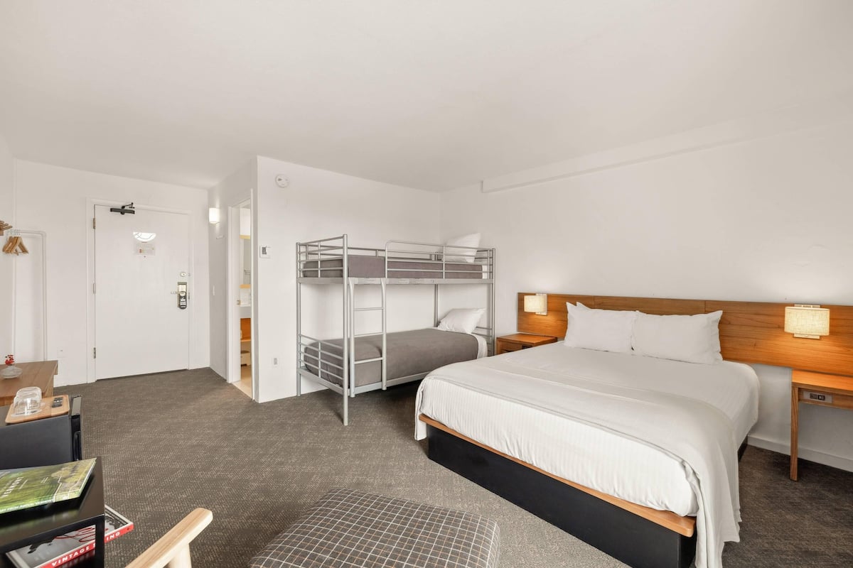 Standard Room, Multiple Beds, Non Smoking | Desk, blackout drapes, soundproofing, WiFi (free)