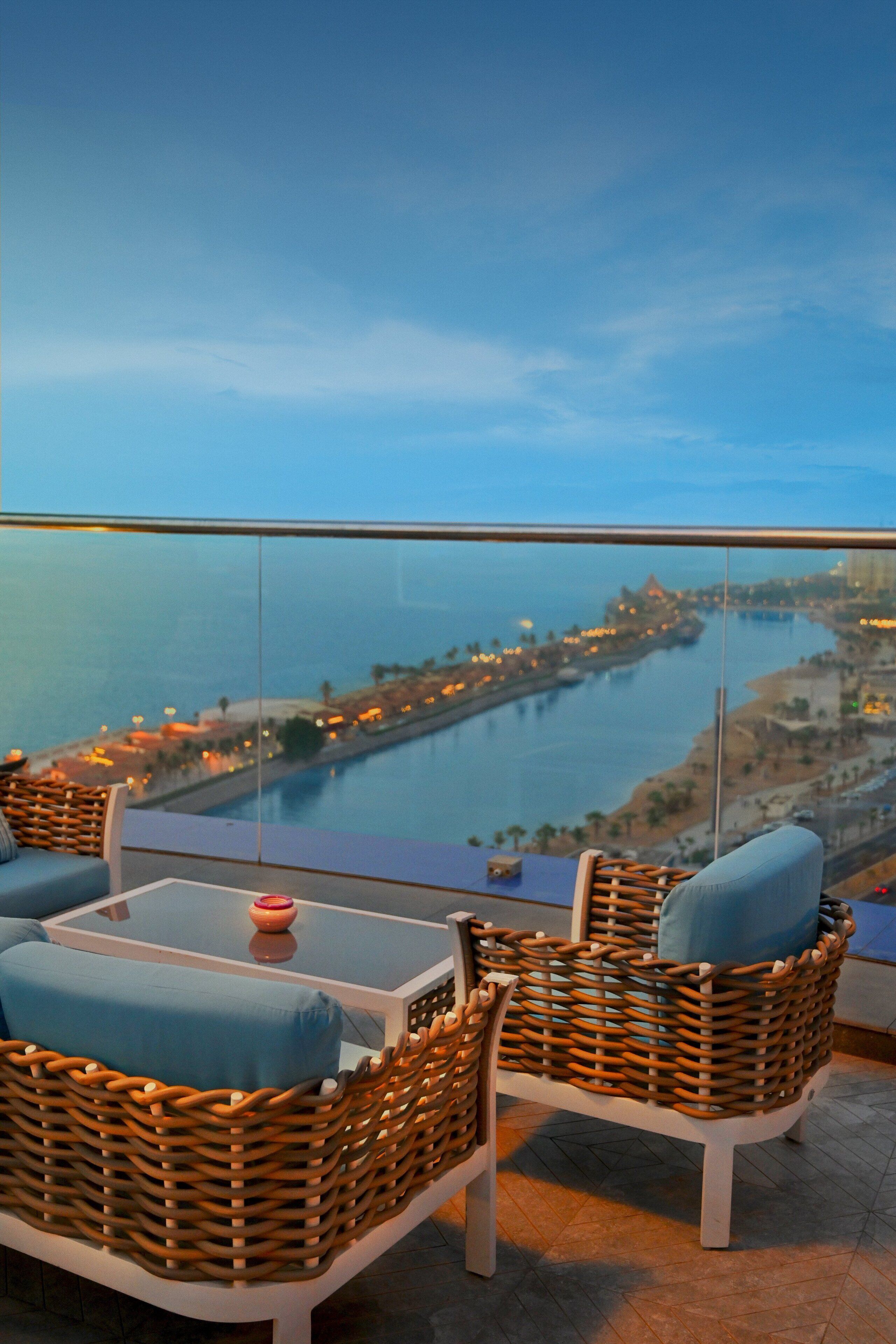 Bar auf der Dachterrasse