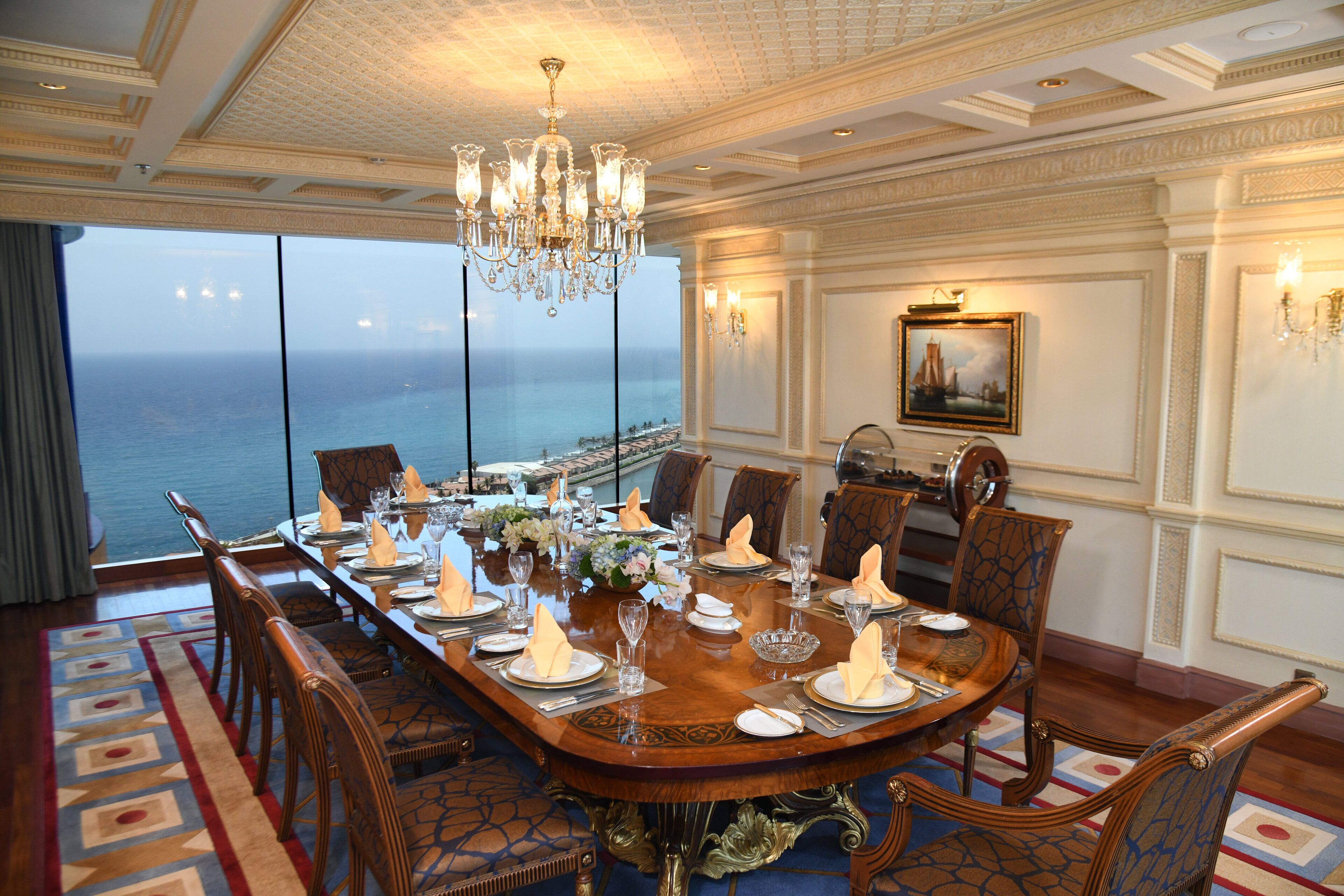 royal suite | dining room
