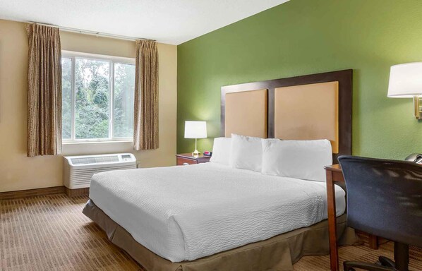 Studio, 1 Queen Bed, Accessible, Non Smoking | Desk, laptop workspace, blackout drapes, iron/ironing board