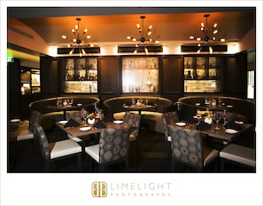 2 restaurants, lunch, dinner, brunch served; American cuisine