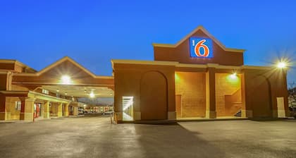 Motel 6 Lester, PA - Philadelphia Airport