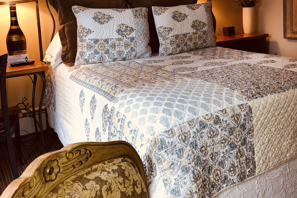 Premium Room, 1 Queen Bed