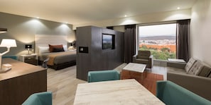 Junior Suite | Ropa de cama de alta calidad y caja de seguridad en la habitación 