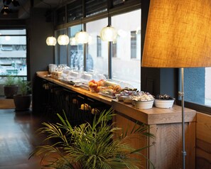 Daily buffet breakfast for a fee
