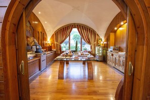 Tägliches inbegriffenes Frühstücksbuffet